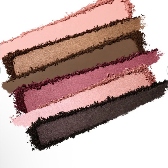 R.E.M. Beauty Eyeshadow Palette - Smitten Kitten - Picture 2 of 3